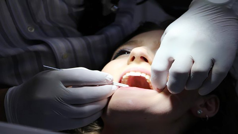 تركيبات اسنان