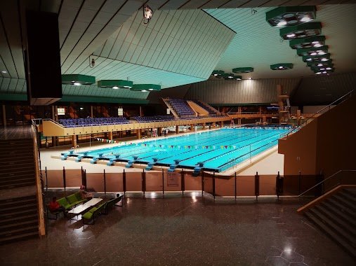 نادي مجمع السباحة ( نادي اطفال الرياض )