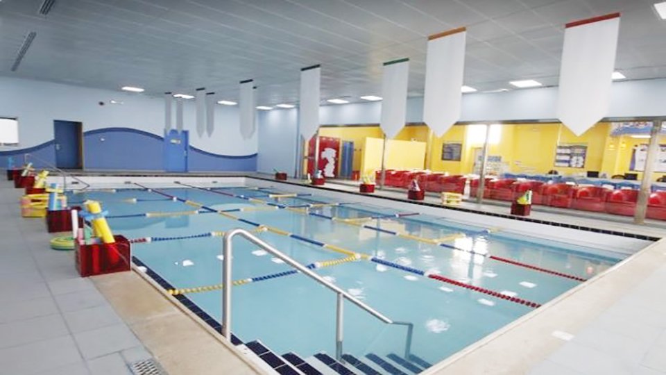 نادي لتعليم السباحة الرياض
