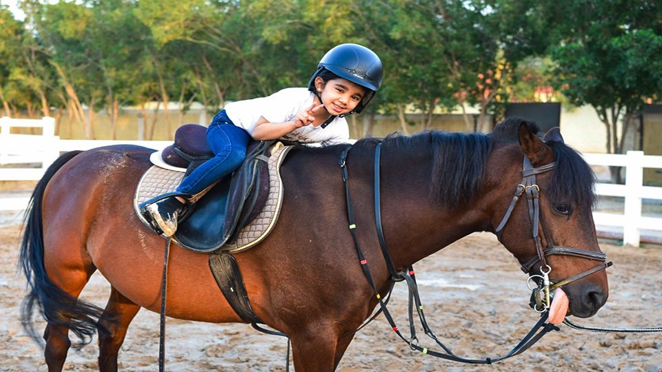ركوب الخيول للأطفال