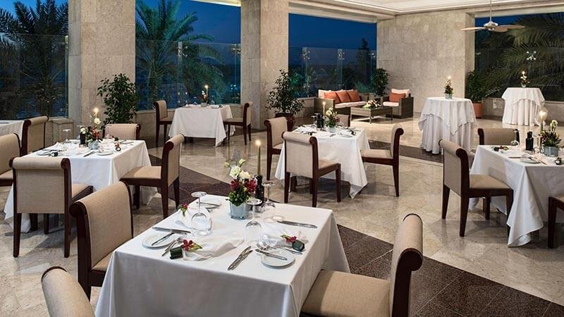 مطعم الشرق Al Sharq Restaurant