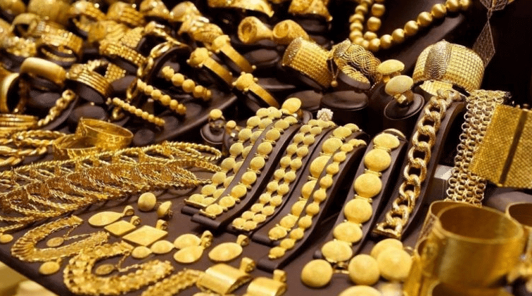 محلات الذهب والمجوهرات في سوق المساعدية في جدة