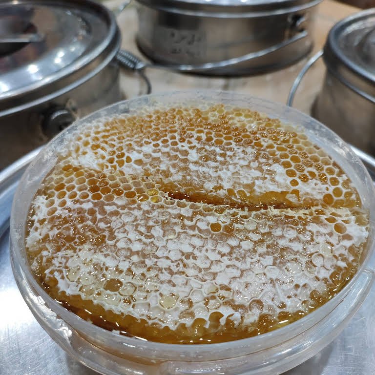 السفياني للعسل الحر والسمن البري