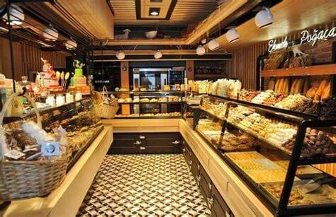محلات الحلويات والآيس كريم في مول حراء الدولي في جدة