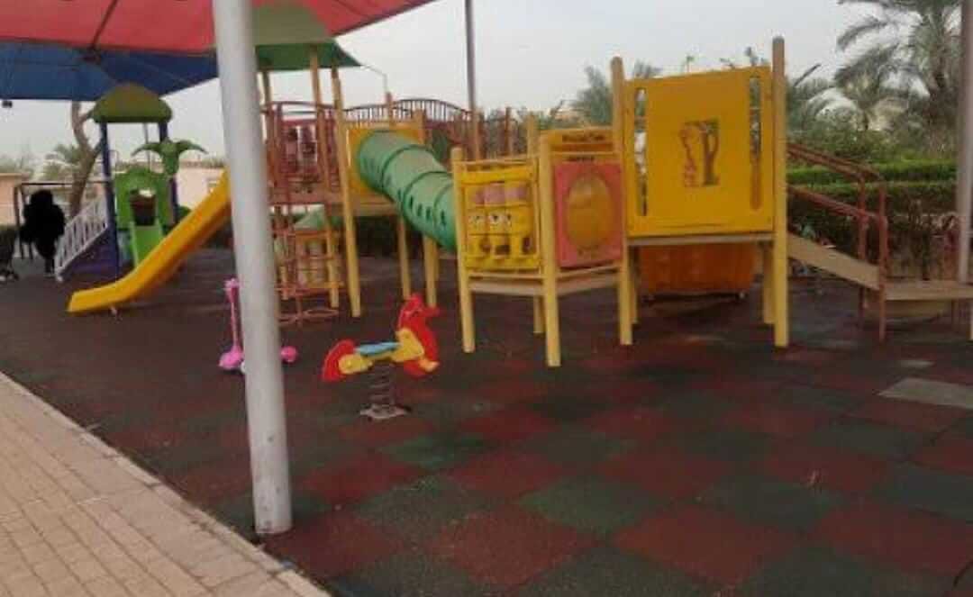 الأنشطة الترفيهية والخدمات في حديقة الفيحاء في جدة